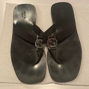 Gucci thong sandals